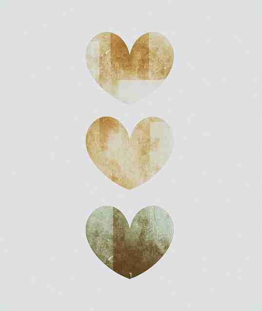 版权逻辑!久久网商业模式红与黑